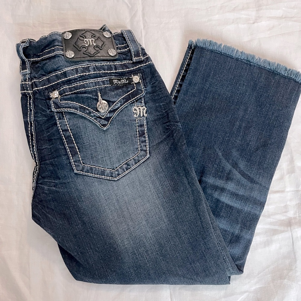Miss Me Frayed Hem Capri